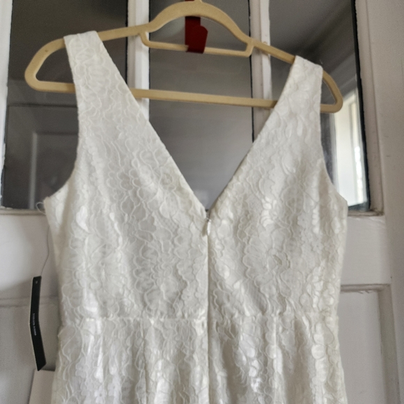 Lulu's Normani White Lace Sleeveless Sheath Dress, Sz M - Picture 9 of 15